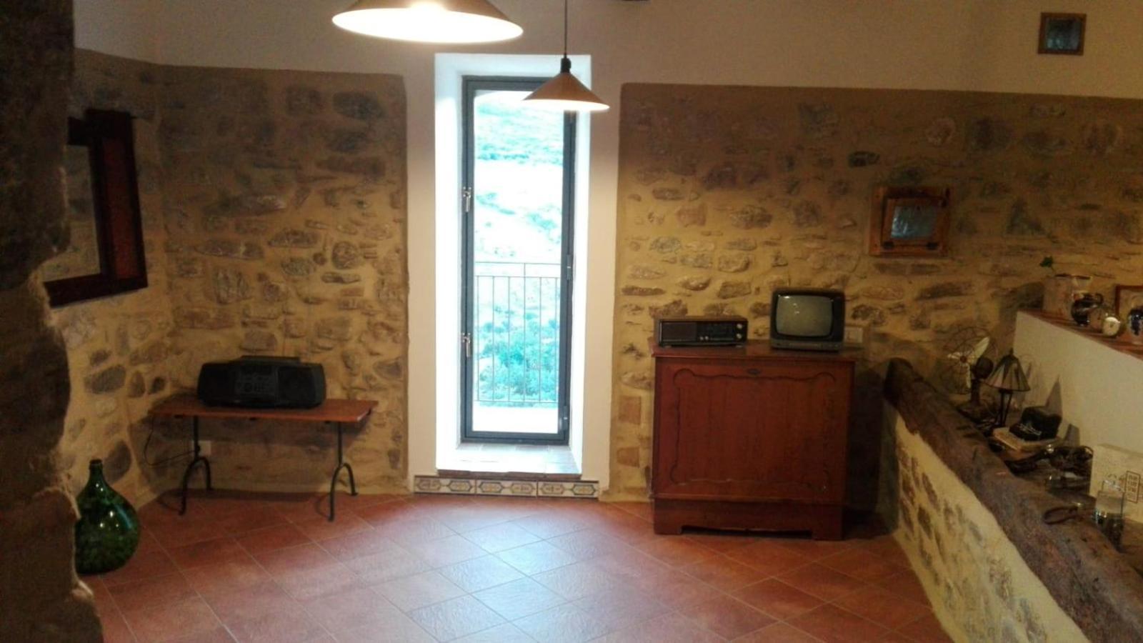 Giro Di Vite Vila Rocca Imperiale Exterior foto
